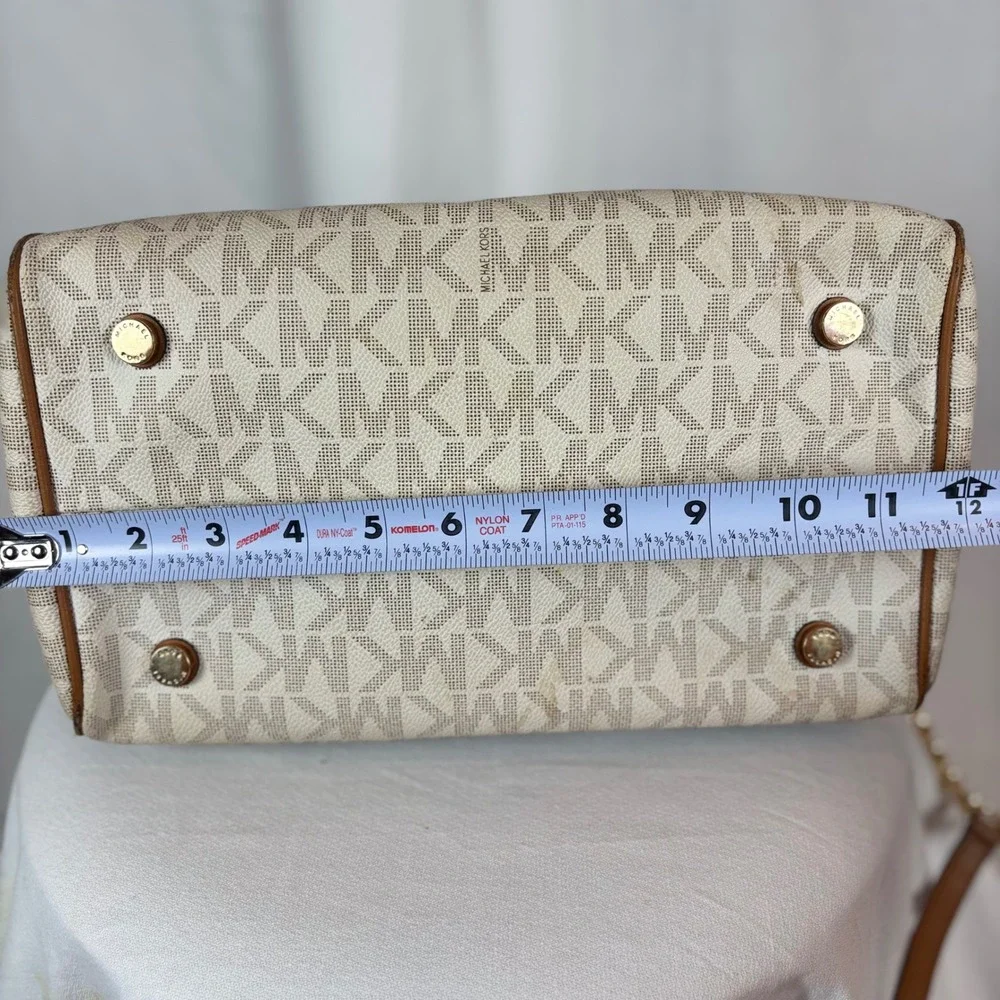 Michael Kors Medium Grayson Signature Satchel Handbag Beige Leather Gold‎ Chain